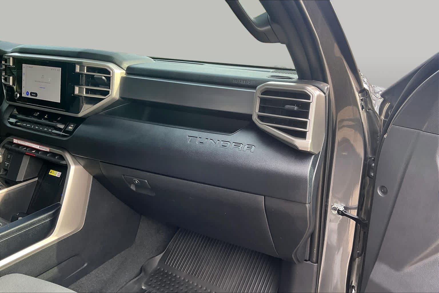 Used 2025 Toyota Tundra SR5 AWD/4WD image 18