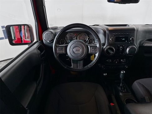 Used 2018 Jeep Wrangler Unlimited Sport S image 20