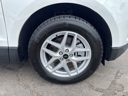 Certified 2024 Ford Edge SEL w/ Convenience Package image 12