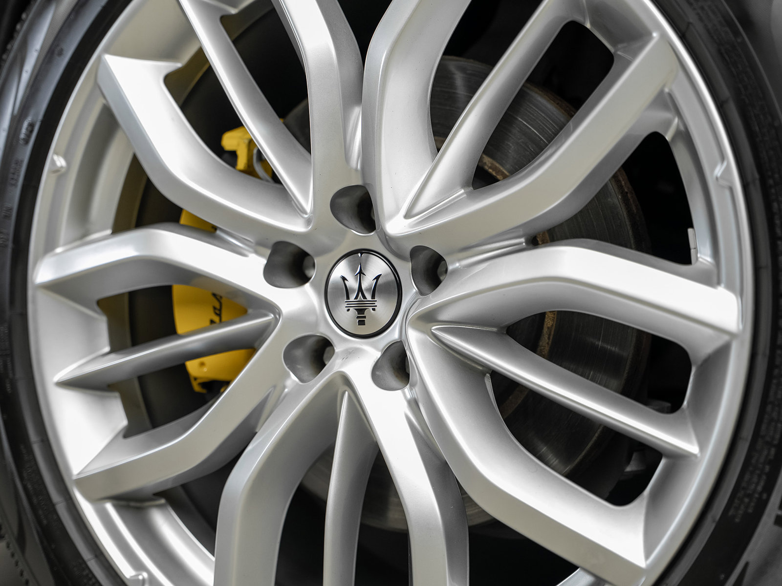 Used 2022 Maserati Levante GT AWD/4WD image 24