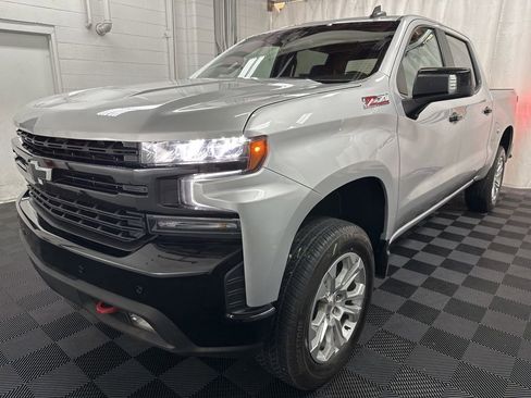 Used 2021 Chevrolet Silverado 1500 LT Trail Boss w/ Convenience Package II image 2