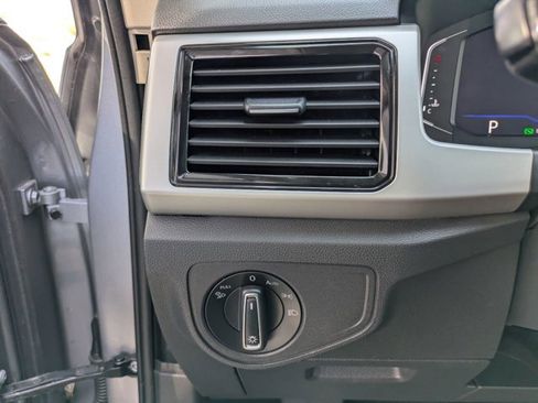 Used 2021 Volkswagen Atlas SEL image 21