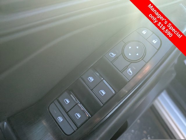 Used 2024 Nissan Rogue S AWD/4WD image 11