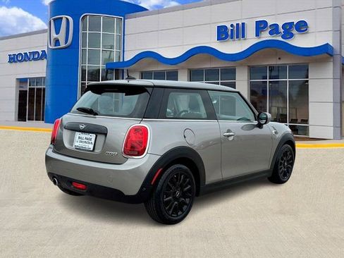 Used 2020 MINI Cooper 2-Door Hardtop image 7