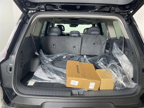 New 2026 Kia EV9 Wind image 18