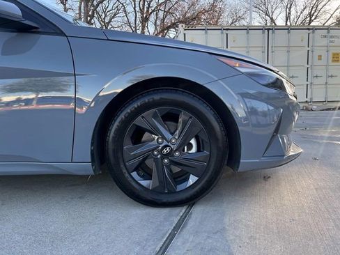 Used 2022 Hyundai Elantra SEL image 8