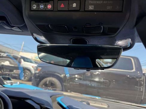 Used 2021 Chevrolet Corvette Stingray Premium Conv w/ Z51 Performance Package image 23