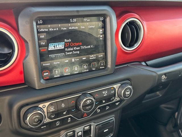 Used 2018 Jeep Wrangler Unlimited Rubicon AWD/4WD image 21