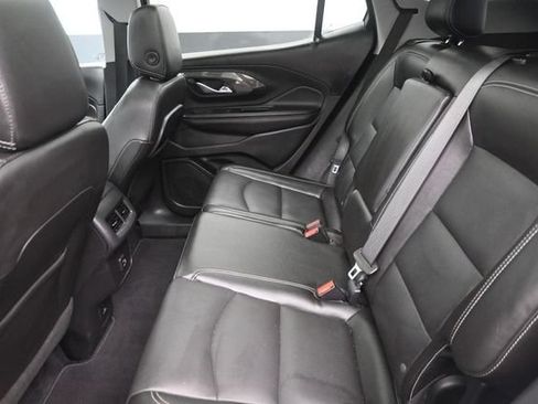 Used 2022 GMC Terrain SLT w/ Infotainment Package II FWD image 19