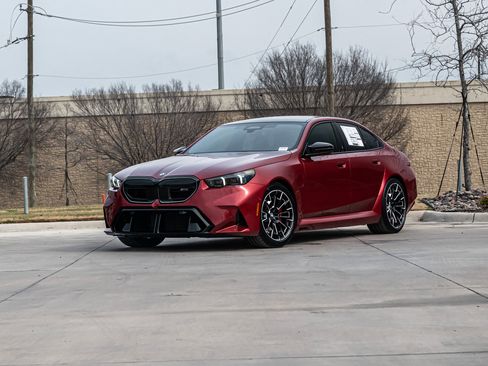 New 2026 BMW M5 w/ Executive Package image 3