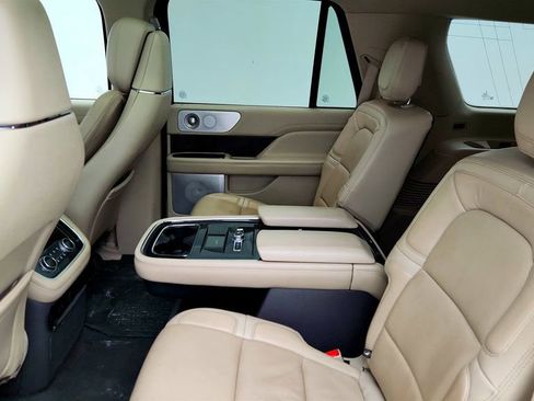 Used 2020 Lincoln Navigator Reserve w/ Equipment Group 208A Reserve image 20