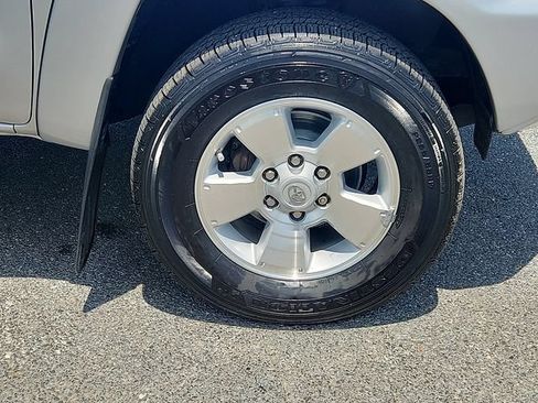 Used 2013 Toyota Tacoma 4x4 Double Cab w/ TRD Sport Pkg image 8