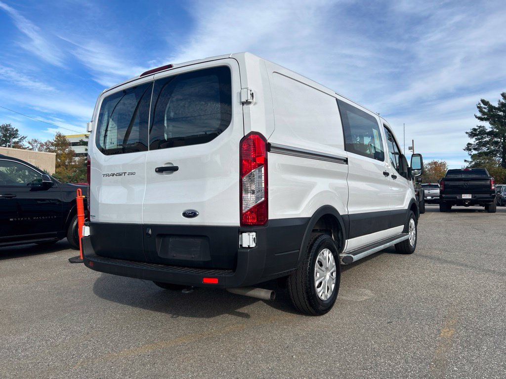 Used 2025 Ford Transit 250 Low Roof w/ Exterior Upgrade Package RWD image 2