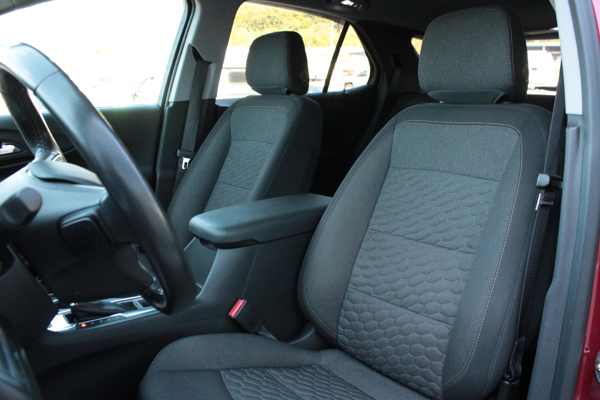 Used 2019 Chevrolet Equinox LT AWD/4WD image 17