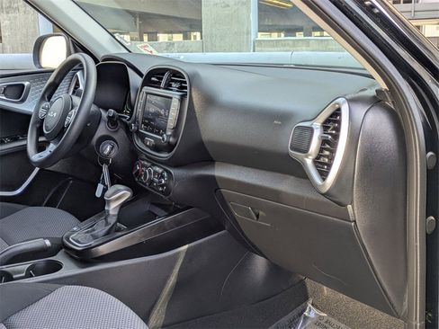 Used 2024 Kia Soul LX w/ Option Group 015 image 33
