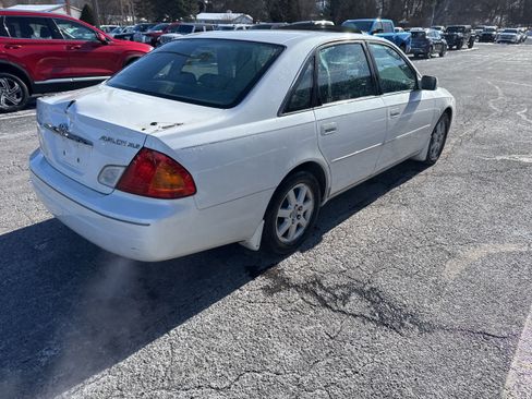 Used 2002 Toyota Avalon XL image 6