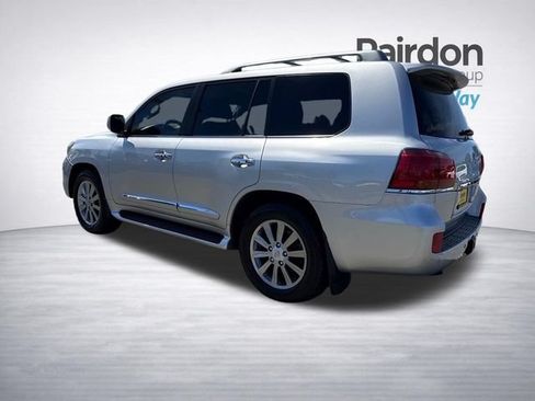 Used 2011 Lexus LX 570 4WD w/ Luxury Pkg image 5