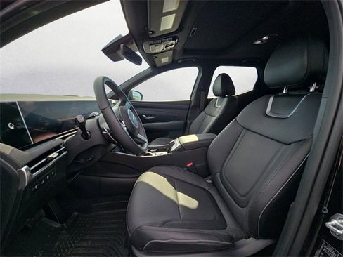 Used 2025 Hyundai Santa Cruz Limited image 9