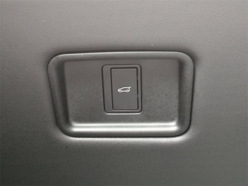 Used 2024 Land Rover Range Rover Sport SE image 28