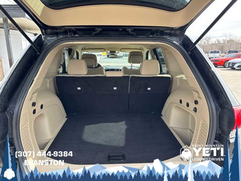 Used 2022 Jeep Grand Cherokee Laredo E image 16