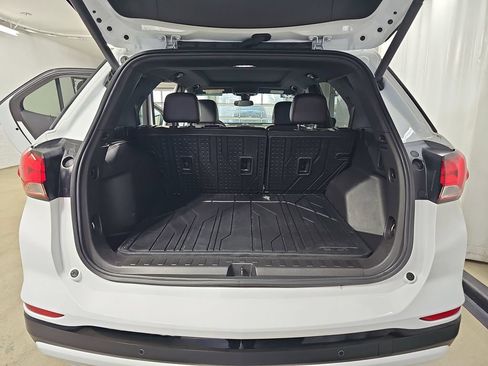 Certified 2024 Chevrolet Equinox RS w/ RS Leather Package AWD/4WD image 15