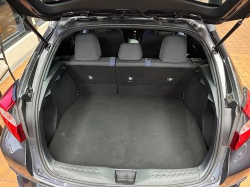 Used 2021 Toyota C-HR XLE image 14