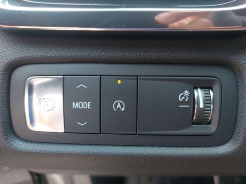 New 2025 GMC Acadia Elevation image 28