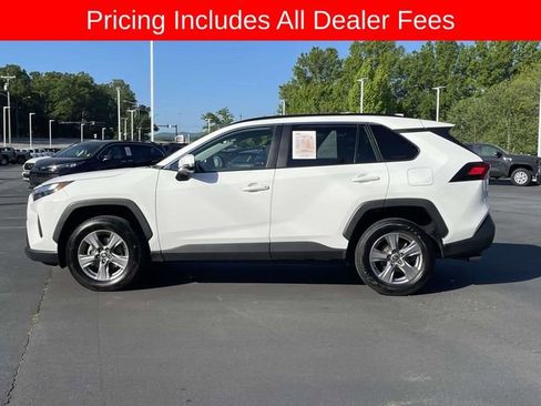 Used 2024 Toyota RAV4 XLE AWD/4WD image 2