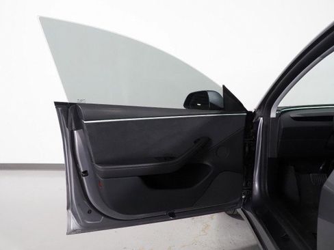 Used 2025 Tesla Model 3 Long Range image 58