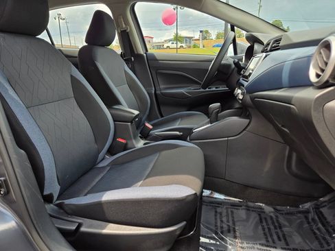 Used 2025 Nissan Versa SV w/ Trunk Package FWD image 18