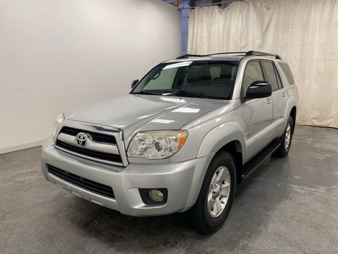 Used 2008 Toyota 4Runner SR5 image 3