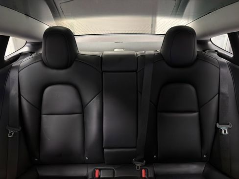 Used 2018 Tesla Model 3 Mid Range image 29