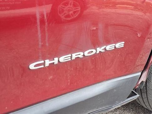 Used 2016 Jeep Cherokee Latitude w/ Comfort/Convenience Group FWD image 7