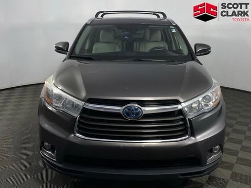 Used 2016 Toyota Highlander Limited Platinum AWD/4WD image 2