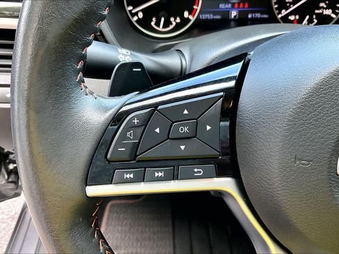 Used 2024 Nissan Altima 2.5 SR w/ SR Premium Package FWD image 23