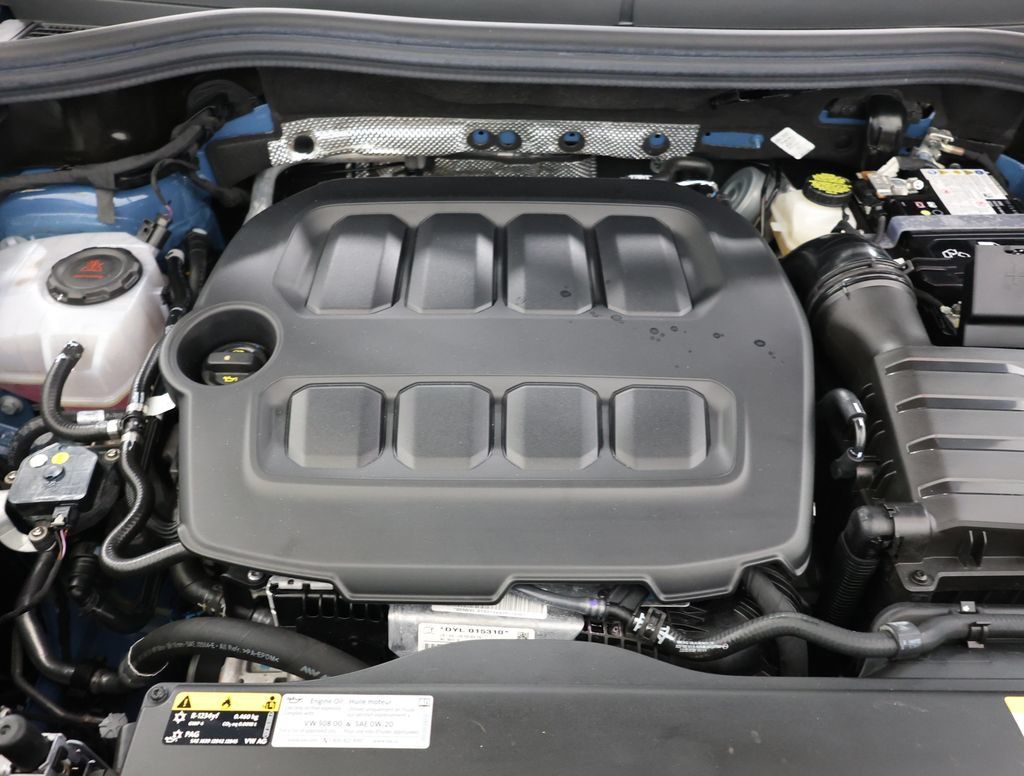 Used 2025 Volkswagen Tiguan SE AWD/4WD image 28