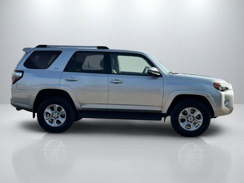 Certified 2022 Toyota 4Runner SR5 Premium AWD/4WD image 4