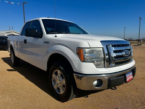 Used 2011 Ford F150 XLT w/ XLT Convenience Pkg image 3