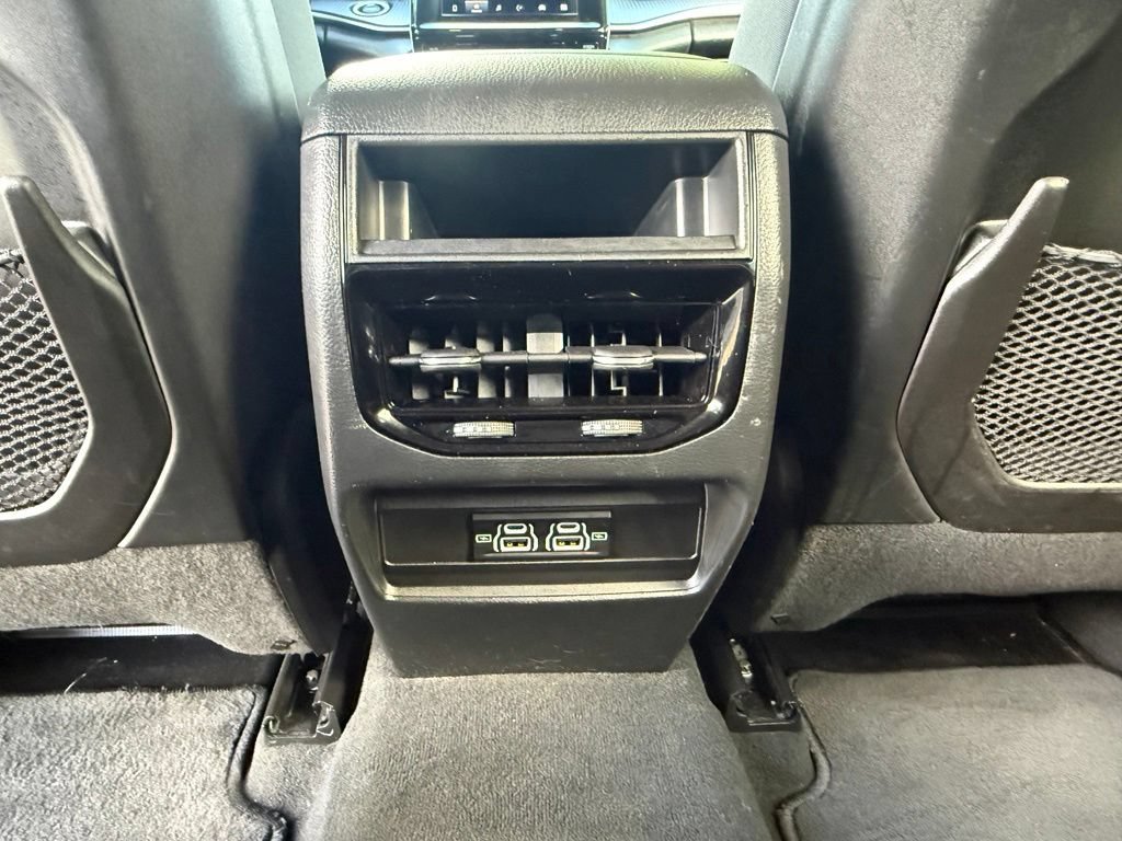 Used 2023 Jeep Grand Cherokee Laredo X AWD/4WD image 21