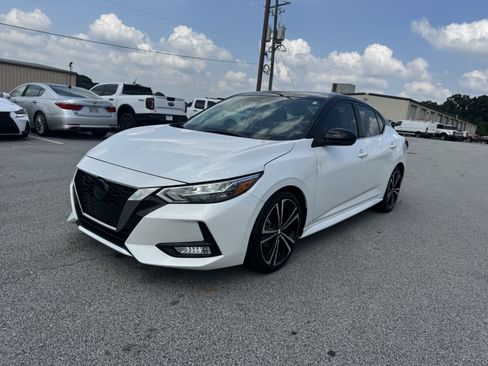 Used 2021 Nissan Sentra SR FWD image 2