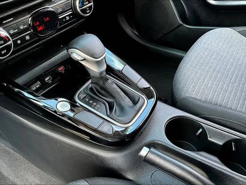 Used 2022 Kia Soul S FWD image 16