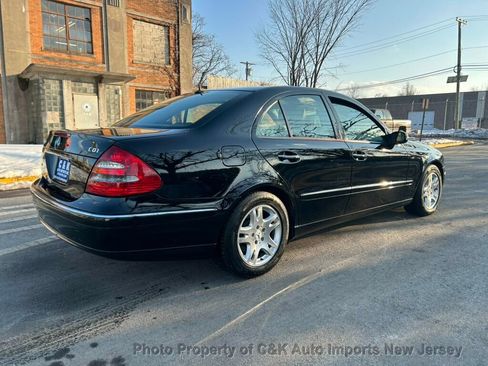 Used 2006 Mercedes-Benz E 320 CDI Sedan image 9