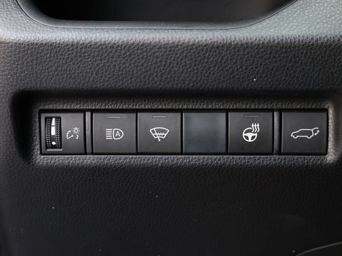 Used 2019 Toyota RAV4 XLE Premium w/ Cold Weather Package AWD/4WD image 20