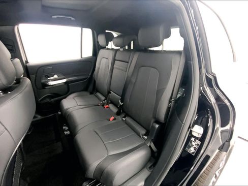Used 2026 Mercedes-Benz GLB 250 image 6