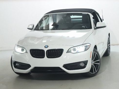 Used 2020 BMW 230i xDrive Convertible AWD/4WD image 3