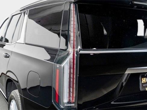 Used 2026 Cadillac Escalade Luxury w/ Touring Package image 31