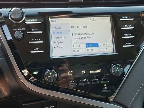 Used 2019 Toyota Camry SE w/ Carpet Mat Package FWD image 16