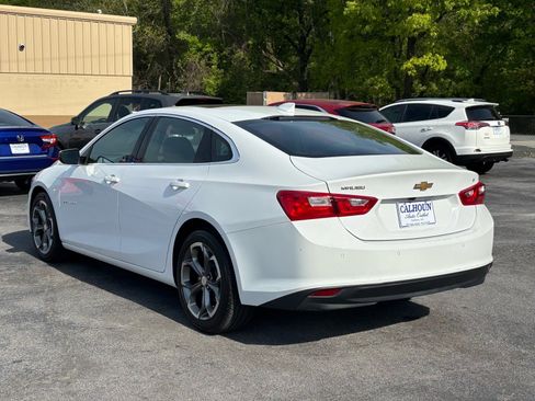 Used 2024 Chevrolet Malibu LT image 3