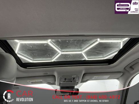 Used 2021 Toyota Highlander XLE image 50