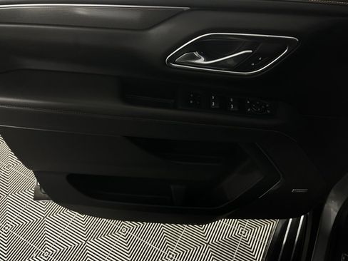 Used 2023 GMC Yukon XL AT4 image 24